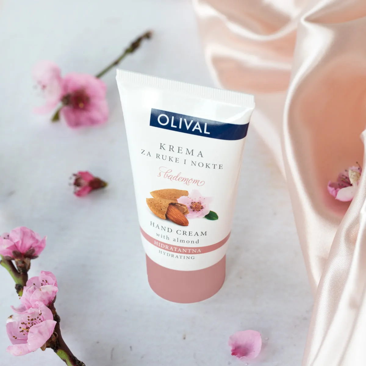 Olival Professional Hydrating håndcreme mandel negle